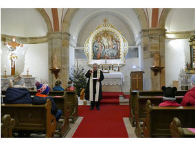 Krippenandacht mit Segnung der Kinder (Foto: Karl-Franz Thiede)